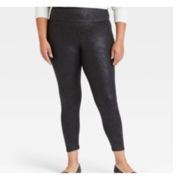 Women’s Plus Size High Rise Liquid Shine Leggings by Ava & Viv - Picture 1 of 2